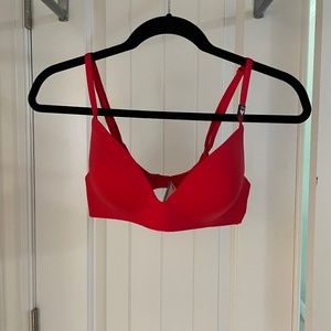 New Victoria’s Secret 36B Wireless  Red T-Shirt Bra